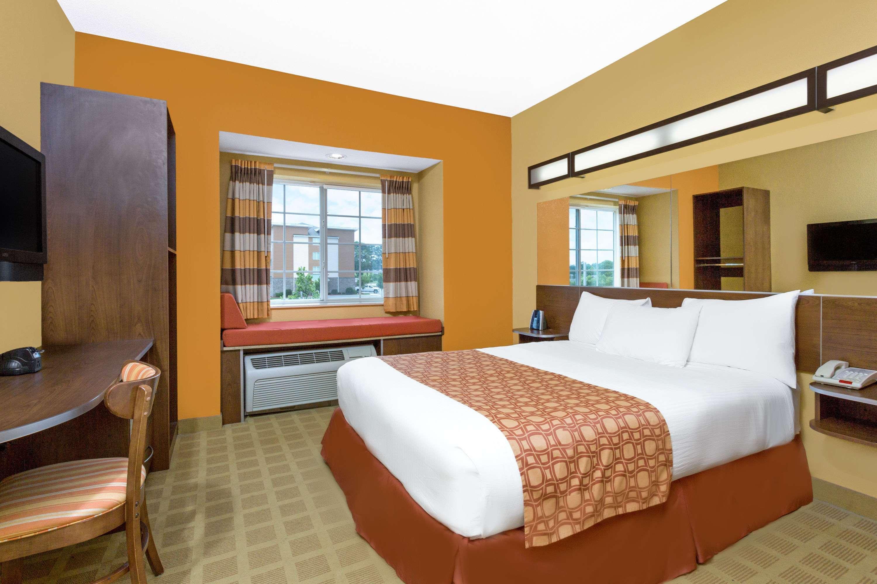 Microtel Inn & Suites By Wyndham University Medical Park Greenville Exterior foto